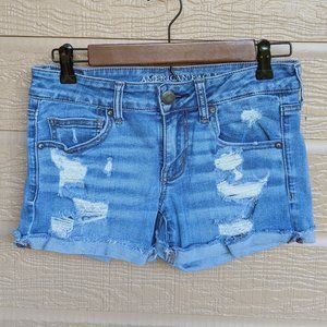 AEO Distressed Light Wash Low Rise Stretch Shorts Sz 6
